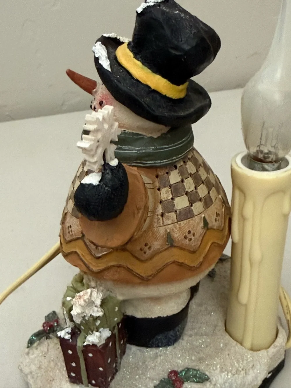 Vintage CRAZY MOUNTAIN Lighted Snowman Christmas Resin‎ Figurine Decor